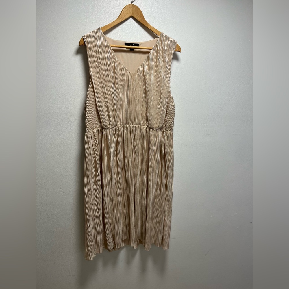 Adorable gold Pleated Midi Dress